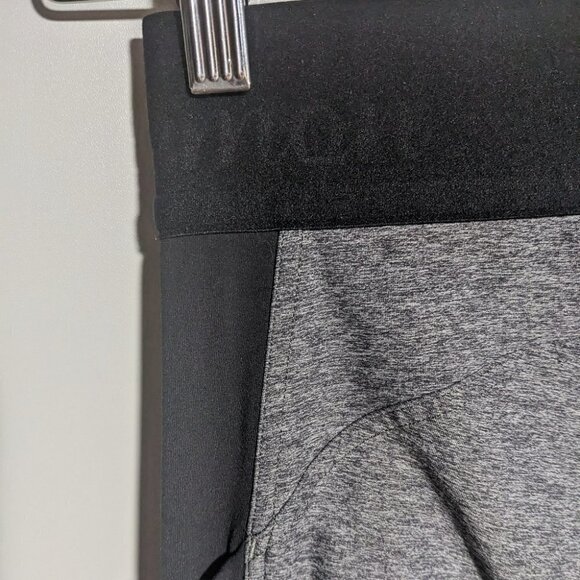 Lululemon | Box It Out Tights in Heathered Black / Black - Picture 8 of 11